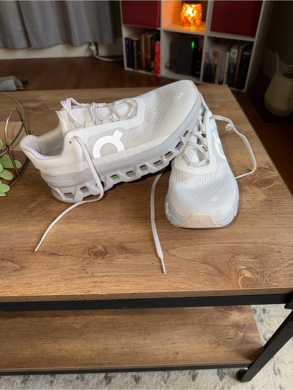 On Running Running woman Cloudmonster White Sneakers worn running like 3 times